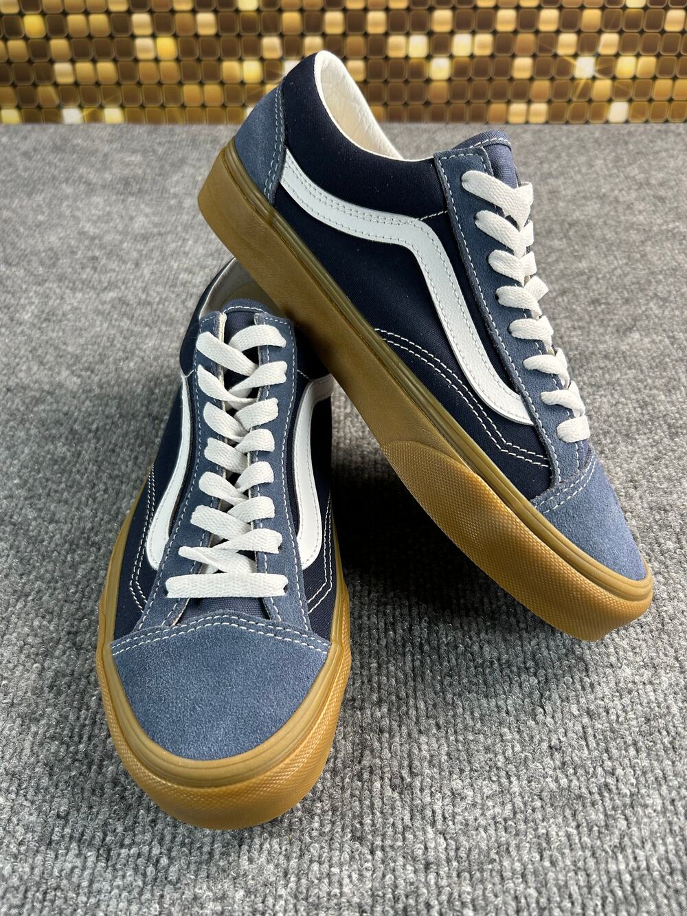 Vans Old Skool Navy Blue Gum Sole Skate Shoes Men’s Size 8 Women’s 9.5
